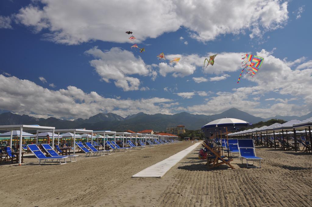 Holiday Apartments Fiumetto Marina di Pietrasanta Luaran gambar