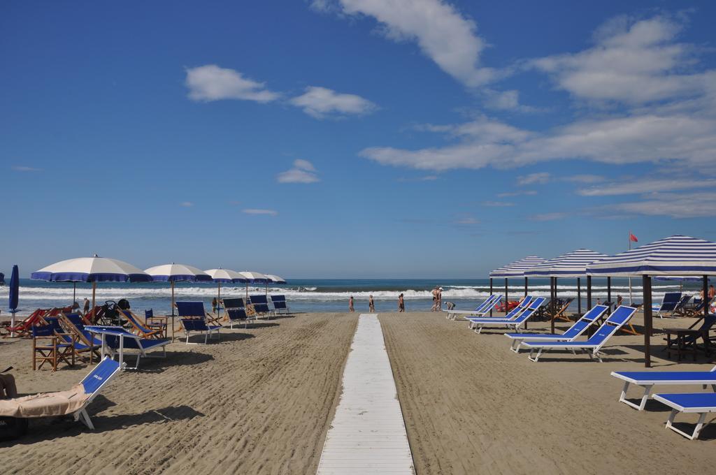 Holiday Apartments Fiumetto Marina di Pietrasanta Luaran gambar